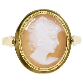 Autre Marque 18K Yellow Gold Band Ring with Shell Cameo Golden