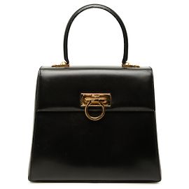 Salvatore Ferragamo mala Gancini Iconic em pele de vitelo lisa preta Ferragamo Preto