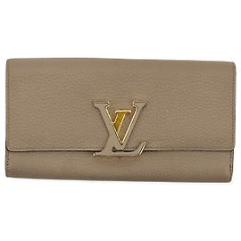 Louis Vuitton Louise Clutch Leather Long Beige