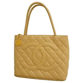 mala Tote Chanel em pele de bezerro grão beige Bege