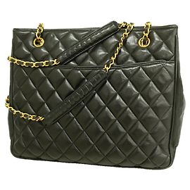 Bolsa de Ombro com Corrente Chanel Matelassé Preto