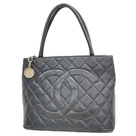 Saco Tote Chanel em couro de bezerro granulado preto Preto