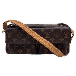 Bolsa Louis Vuitton Monogram Viva Cite MM Marrom Bege Monograma