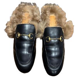 Gucci Princetown Mules foderate in pelliccia Marrone Nero