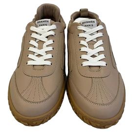 Hermès Zapatillas Jet en Cuero Beige Beige