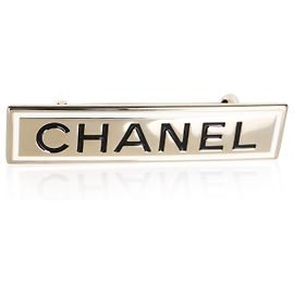 Chanel 2021 Logo-Brosche vergoldet Andere