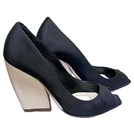 Dior Eclipse Escarpins peep-toe noir Noir Beige