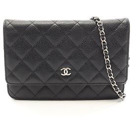 Bolsa de Ombro Chanel Matelassé Preto