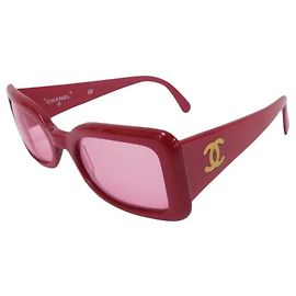 Lunettes de soleil rectangulaires Chanel rouge cerise 05977 Rose Rouge