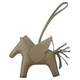 Hermès Rodeo Pegasus MM Agneau Milo Bag Charm Marron