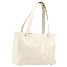 CHANEL Triple Coco Tote Bag Lackleder Weiß Goldfarbene CC Andere