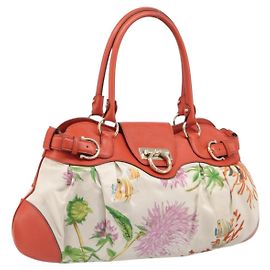 Salvatore Ferragamo Sac Cabas Gancini Satin Blanc Ton Or Autre
