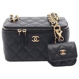 Chanel Pequena Vanity Case CC Matelassada em Caviar Preta com Corrente Preto