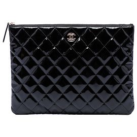 Chanel Pochette Clutch Medium Quilted Patent O Case Noire Noir