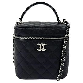 Bolsa de ombro e vanity Chanel em couro de bezerro granulado preto Preto