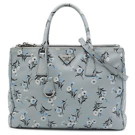 Sac à main Prada Medium Saffiano Lux Galleria avec imprimé floral et double fermeture éclair, Gris Gris
