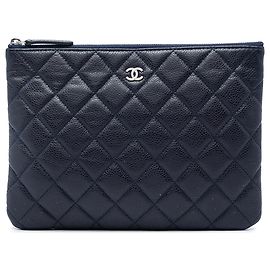 Clutch Chanel Small Quilted Caviar O Case Azul Azul