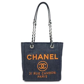 Chanel Deauville Denim Medium Blau