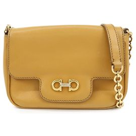 Salvatore Ferragamo Borsa a tracolla e spalla Ferragamo Gancini in pelle con catena Marrone chiaro Marrone