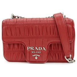 Bolsa de Ombro com Corrente PRADA em Couro de Cabra Nappa Vermelha 1BD140 Vermelho