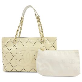 Sac à épaule à chaîne en cuir verni perforé CHANEL COCO Mark Ivory Blanc