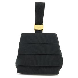 Salvatore Ferragamo Bolsa de mão pouch Ferragamo Vara em lona e couro Preta Preto