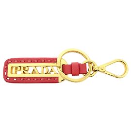 Pingente de Bolsa e Chaveiro em Couro e Metal com Logotipo PRADA Pink Gold Dourado