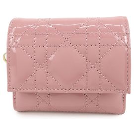 Cartera compacta Christian Dior Cannage Lady Dior de piel charol Rosa Rosa