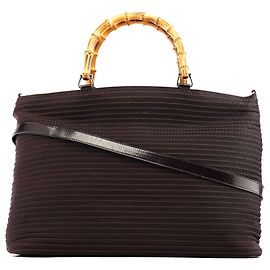 Gucci Saco Tote 2-Way em nylon acolchoado castanho com bambu Marrom
