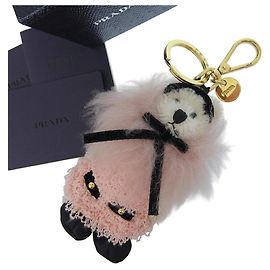 Chaveiro Prada Teddy Bear Doll 1T0056 Preto Rosa Branco