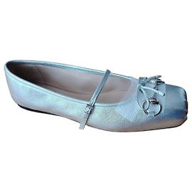 GUCCI SAPATILHAS FEMININAS COM MORSETTO Prata