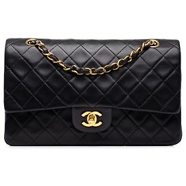Chanel Black Medium Classic Lambskin Double Flap Preto