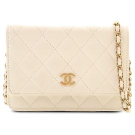 Chanel White CC Quilted Lambskin Wallet On Chain Weiß Roh