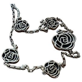 Chanel Camellia Silber-Langhalskette Silber Hardware