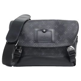 Bolsa de Ombro Louis Vuitton Monogram Eclipse Preto