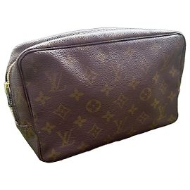 Louis Vuitton Trousse de Toilette Monogram Canvas Marron Monogramme