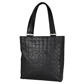 Saco Tote Chanel em couro preto Preto