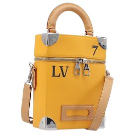 LOUIS VUITTON Vertical Box Trunk Schultertasche Saffron M59666 Andere