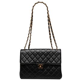 Chanel Black Maxi XL Classic Lambskin Single Flap Negro