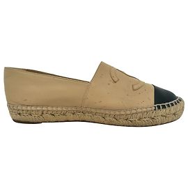 Chanel Interlocking CC Logo Espadrilles in Beige Leather Brown Beige