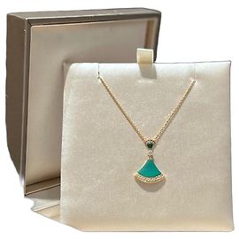 Colar Bulgari Divas' Dream em Ouro Malaquita e Diamantes Dourado Verde