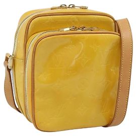 Louis Vuitton Wooster Monogram Vernis Amarillo