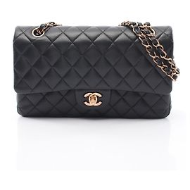 Borsa a tracolla CHANEL Matelassé in pelle d'agnello Nero