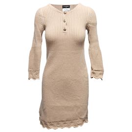 Robe en maille cachemire Chanel beige Taille FR 36 Beige