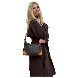Louis Vuitton Boulogne PM Beige