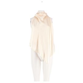 Autre Marque ATTIRE THE STUDIO Ärmelloses Seidentop in Weiß Rollkragen Weiß