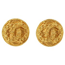 Chanel Coco Mark Clip Earrings in Gold Golden