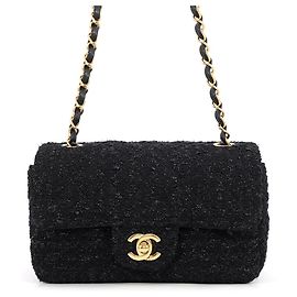 Bolsa de Ombro com Corrente Chanel em Tweed Preto Preto