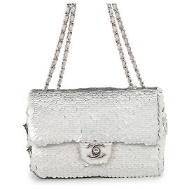 Borsa a tracolla Chanel con catena argentata Argento