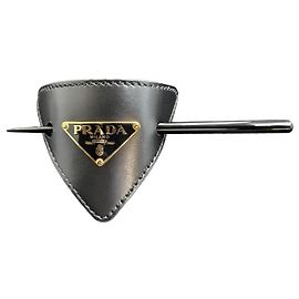 Barrette à cheveux en cuir avec logo Triangle Prada et épingle Noir